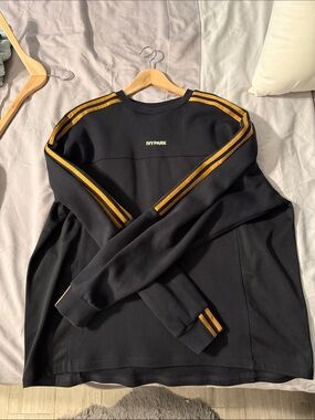 IVY PARK Black Sweatshirt with Gold Stripe Detail - Medium